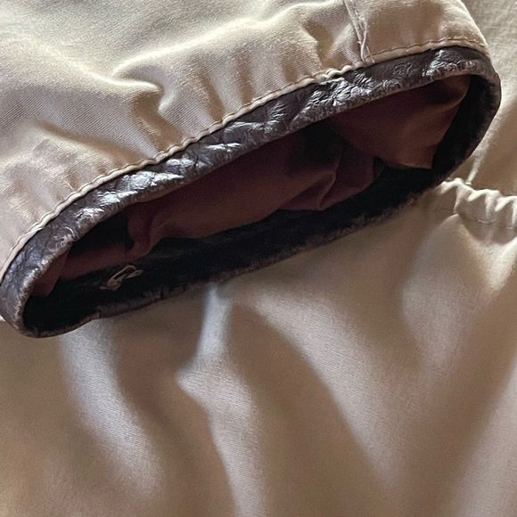 Long puffer down filled Canadian winter parka - Picture 9 of 16